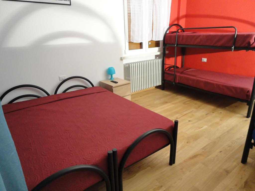 Pavia Ostello Kültér fotó