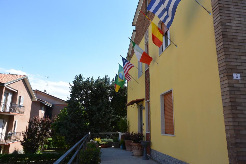 Pavia Ostello Kültér fotó
