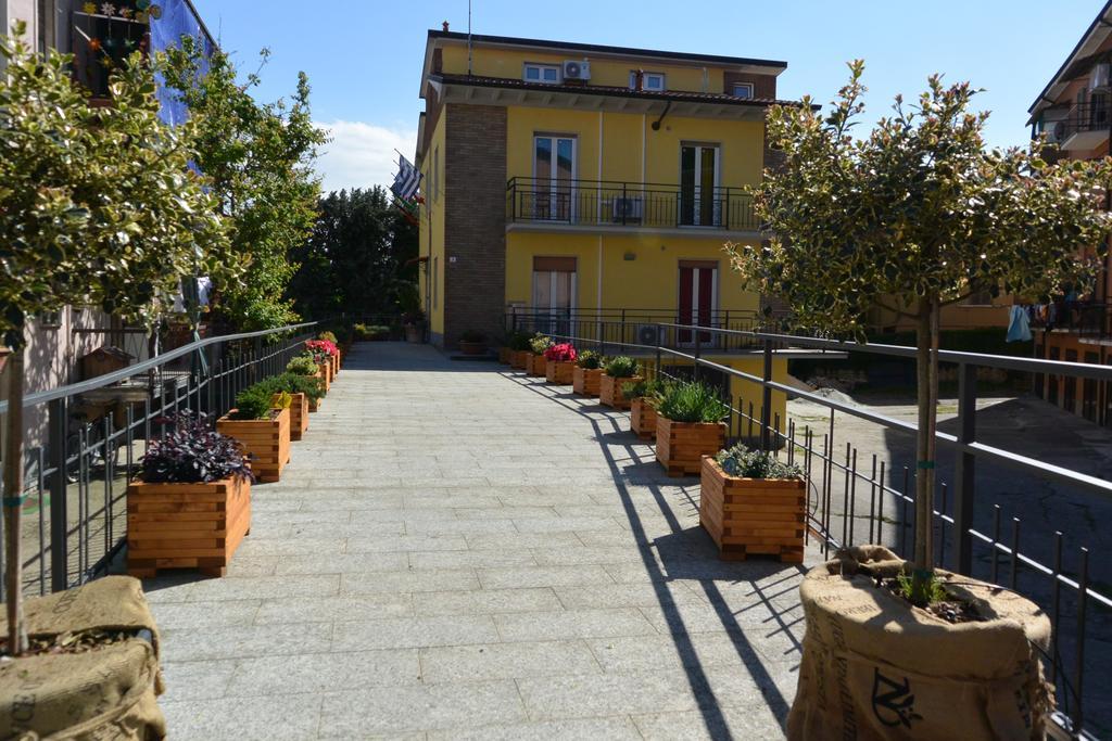 Pavia Ostello Kültér fotó